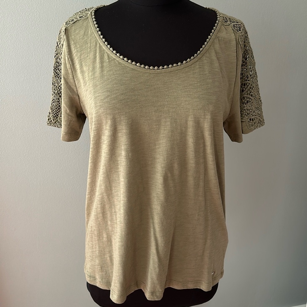 NWT Tommy Hilfiger Shirt